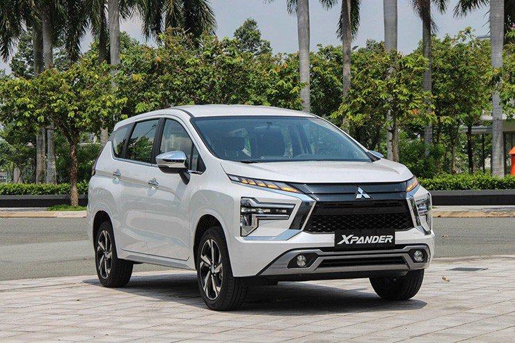 Mitsubishi giảm giá loạt xe trong tháng 4/2025